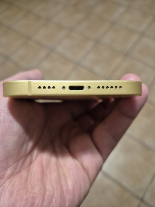 Продам свій IPhone 14 Plus на 256 Gb Neverlock.