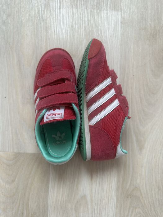 Кросівки Adidas для дівчинки