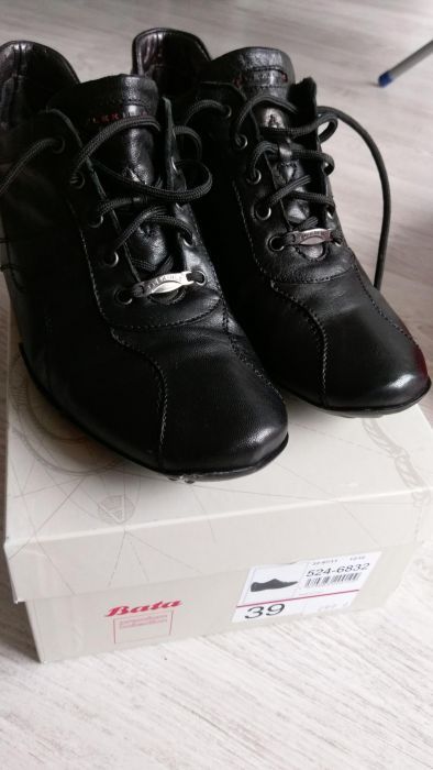 Buty Batta flex r.39 Nowe skòrzanne