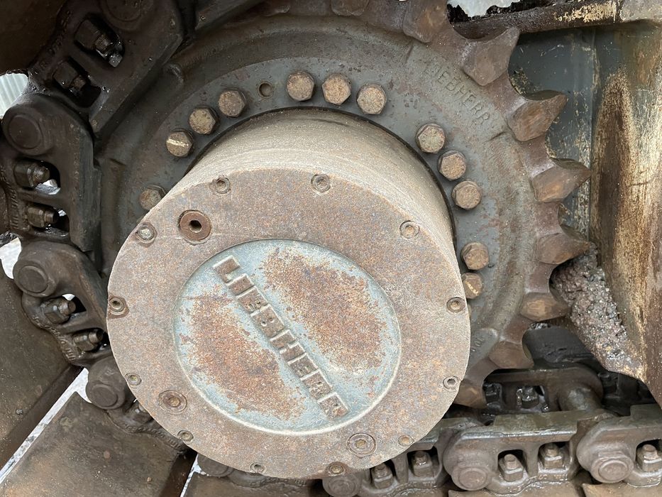 LIEBHERR R926 zwolnica , napęd jazdy kompletna final drive