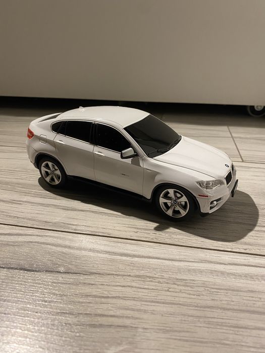 Rastar auto sterowana BMW X6