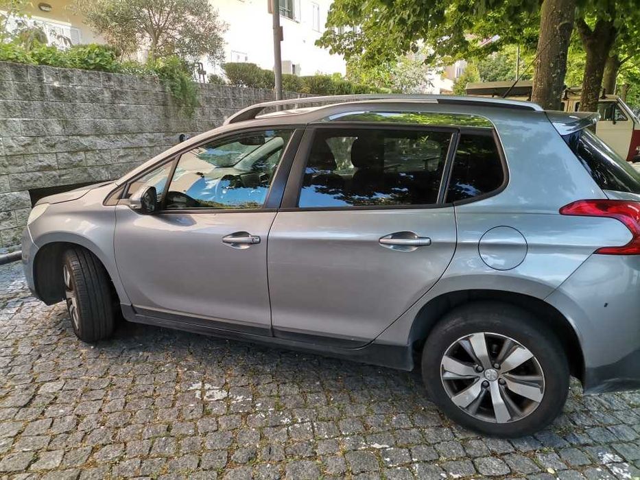 Vendo Peugeot 2008 cinza metalizado