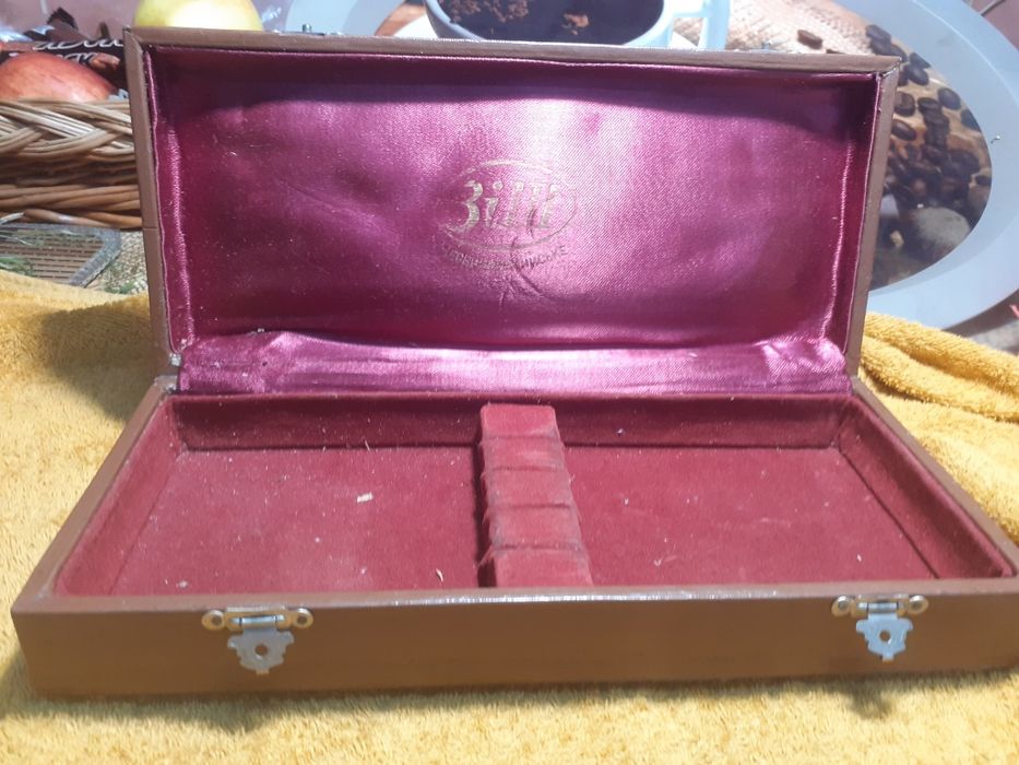 Винтажгая коробка футляр статуэтка капли ЗiШ sharp