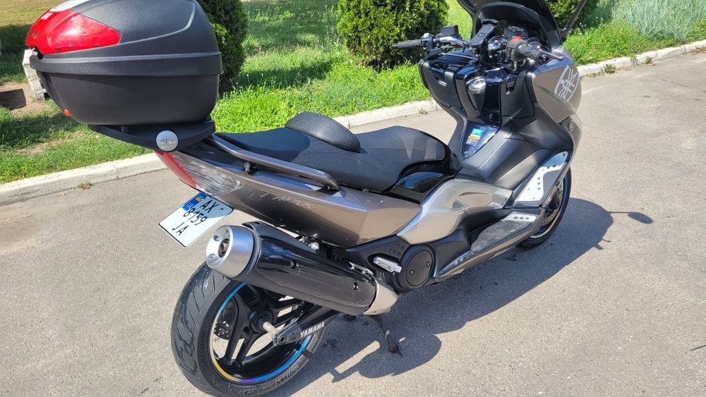 Продам Yamaha t-max 2011