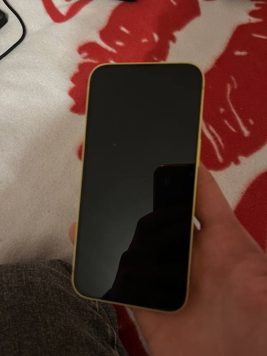 Айфон 14 128 ГБ е сім