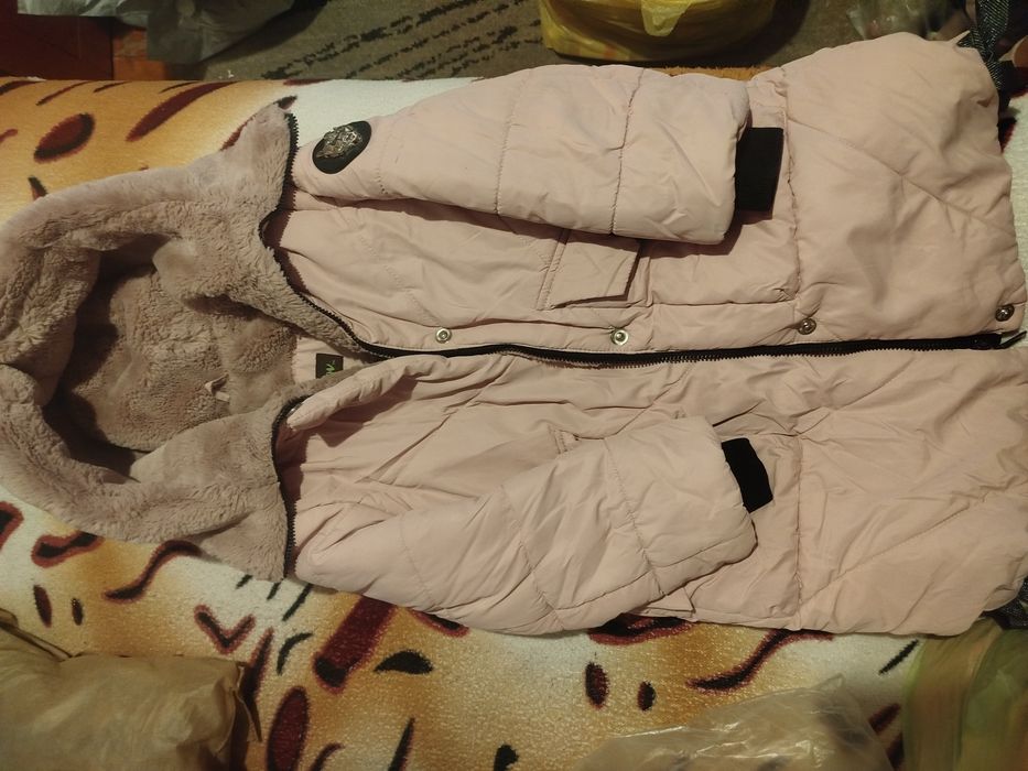 Продам пальто для вашей модницы.