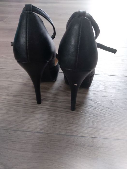 Szpilki czarne sprzedam