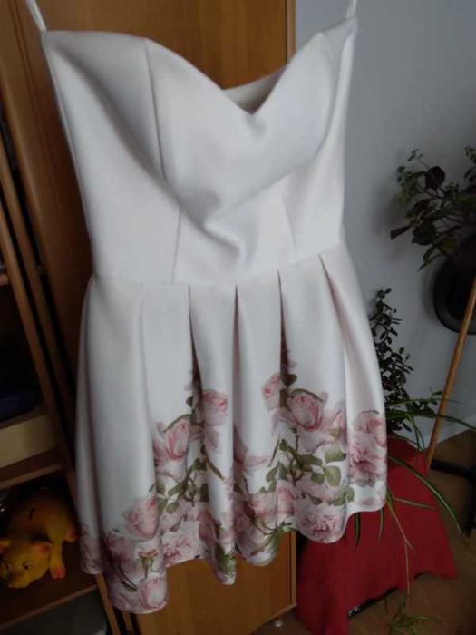 Sukienka wyjściowa elegancka S 36 Pretty woman róże kwiaty