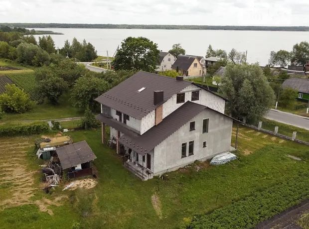 Нерухомість приміщення для бізнесу чи житла смт Шацьк вул.Шевченка
