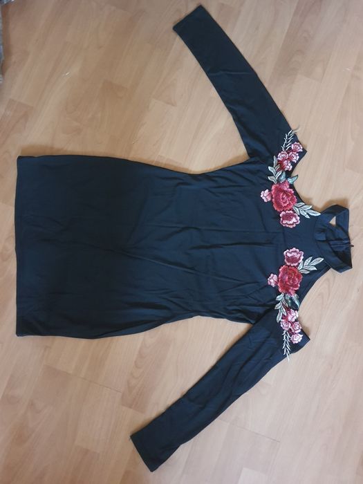 Sukienka czarna mini kwiaty M