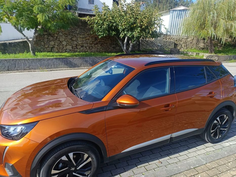Peugeot 2008 1.2 PureTech Allure EAT8
