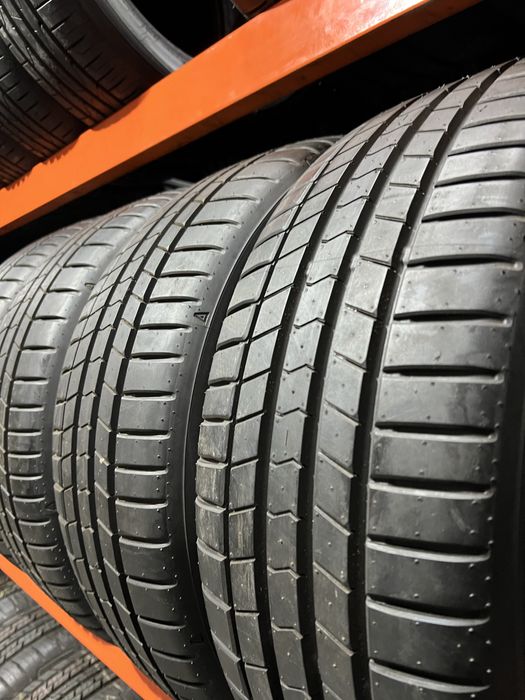 Шини,Резина,Комплект,Літо,Нові 215/55/17 94V Falken Azenis FK510A