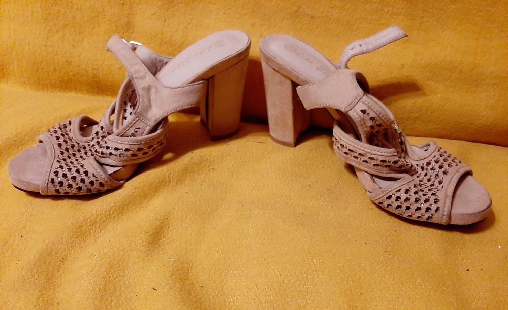 Buty na obcasie, rozm 38
