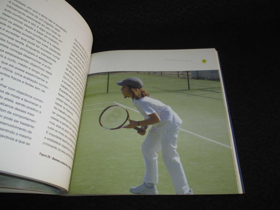 Livro Sucesso no Ténis Ciência por trás dos Resultados César Coutinho