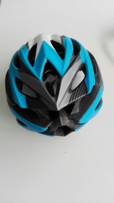 Óculos de sol e capacete