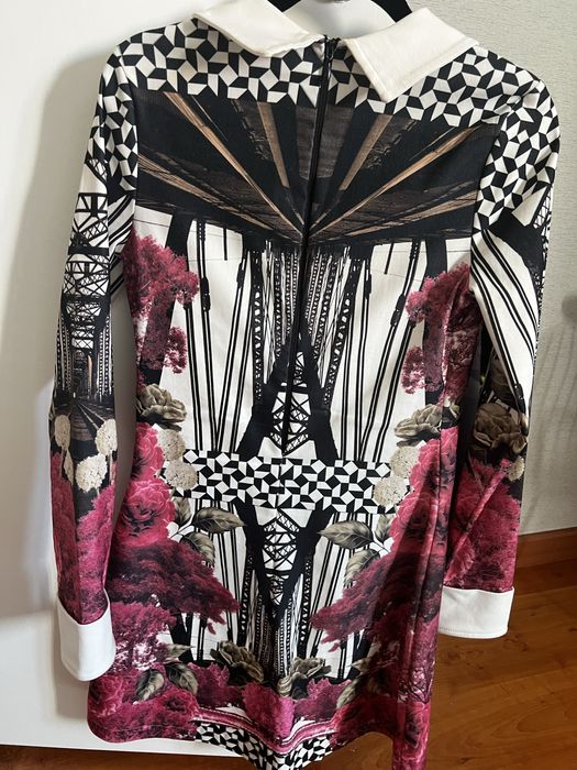 Vestido lindo Lança perfume.
