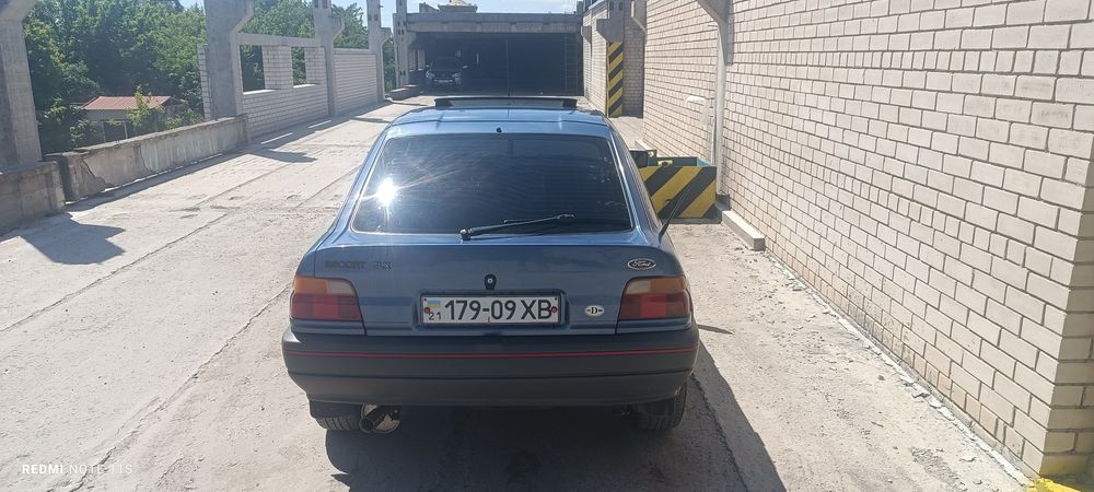 Продам Форд эскорт
