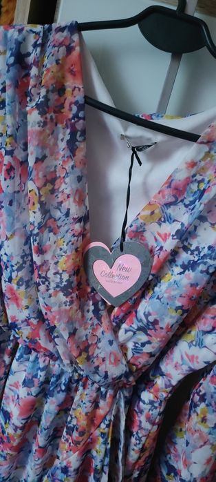 Nowa sukienka w kwiaty