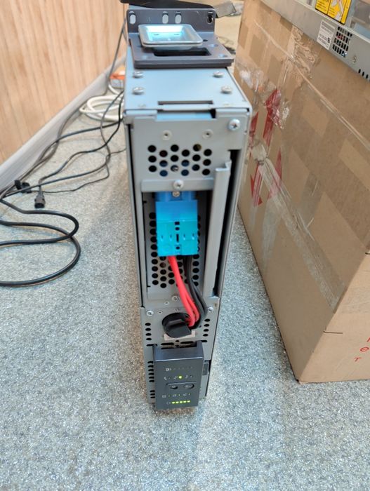 ДБЖ APC SUA3000RMI2U - 2700Вт, батарея 48 В