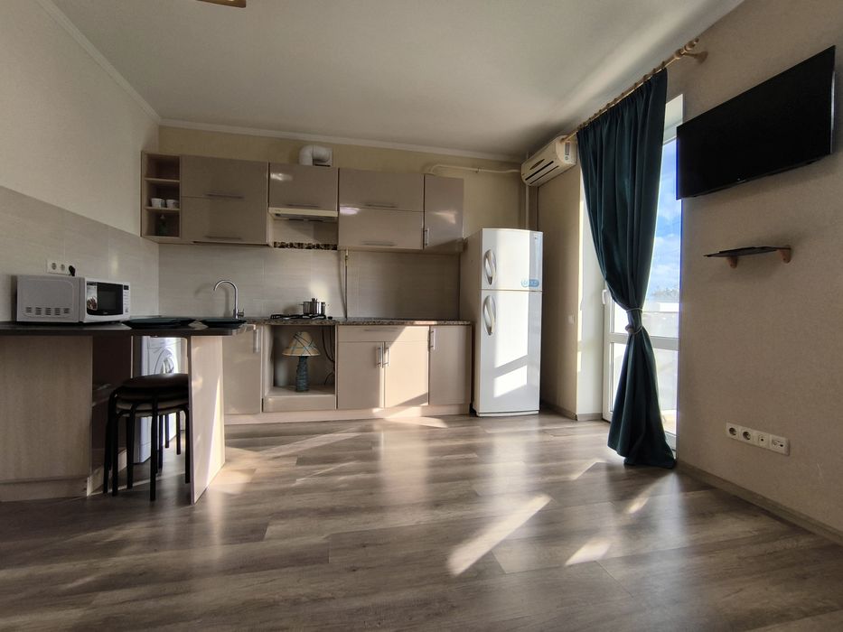 Свет есть.Посуточно свободна 1кк. ул.С.Рихтера новострой/близко центр