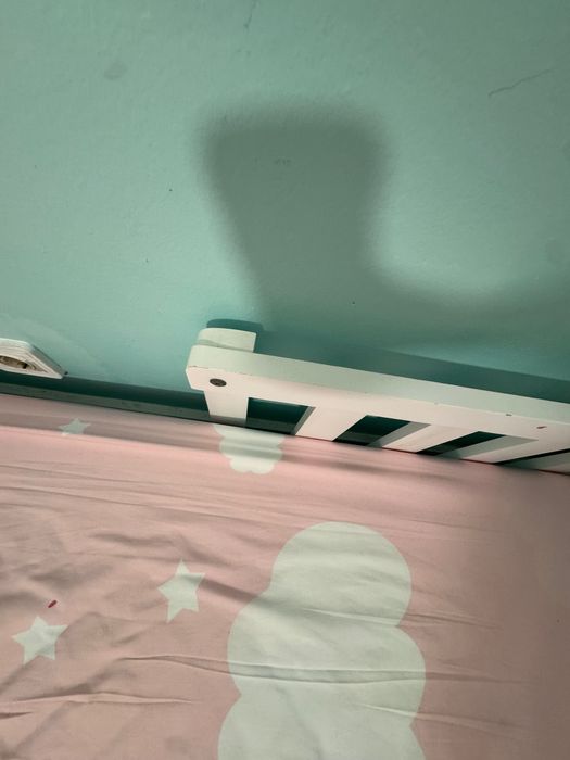 Cama com colchão montessori