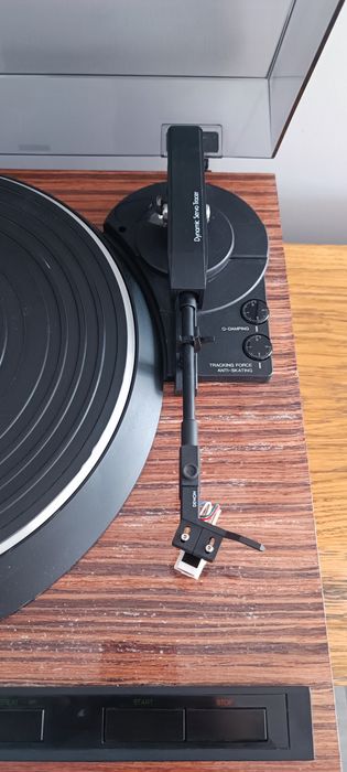 Gramofon Denon DP-37F