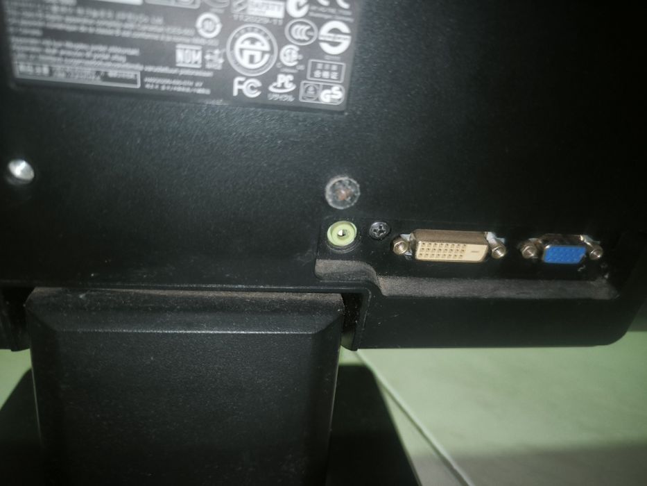 Monitor HP W2072a 20" LED LCD – VGA/DVI – Funcional