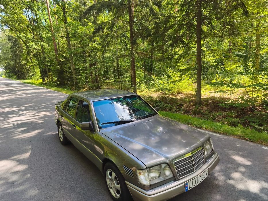 Mercedes Benz 124   2,5D