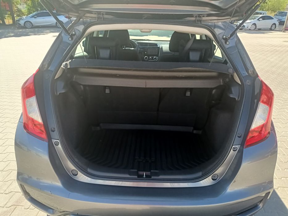 Honda Fit 2017 VIN 3HGGK5H58JM102054 фото оголошення 4 з 10