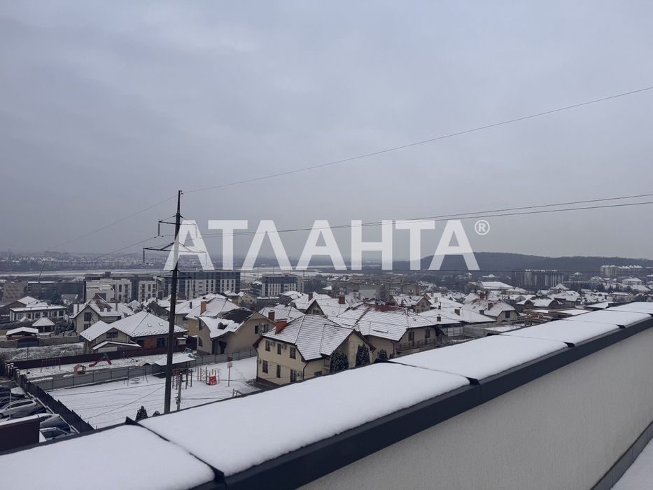 Продаж комерційної будівлі 887 м² з ліфтом