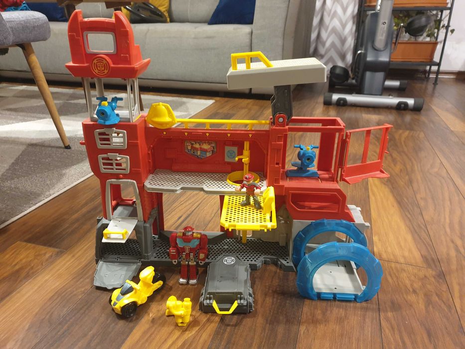 Sprzedam Baza Strażacka Transformers Hasbro
