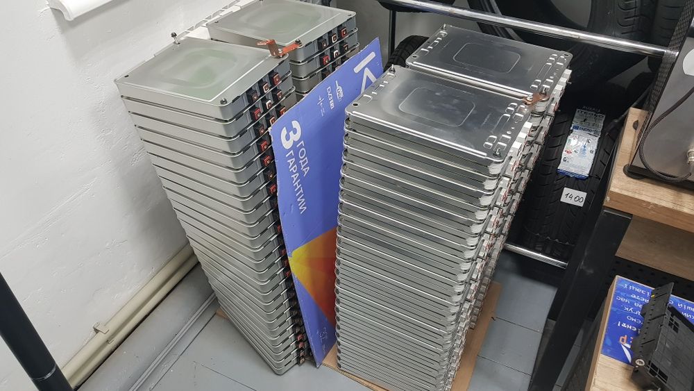 Комірки, ячейки, батарея Nissan Leaf