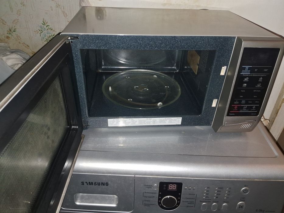 Мікрохвильова піч