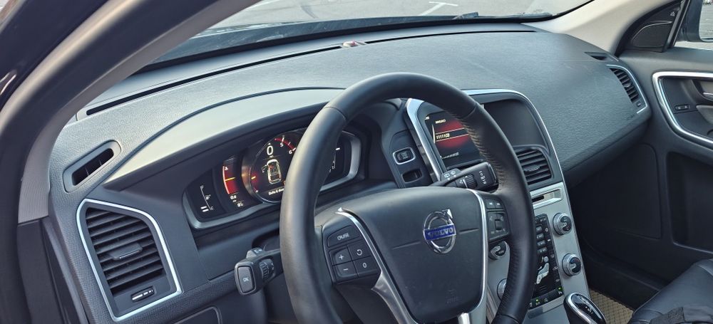 Продам Volvo xc60  т5