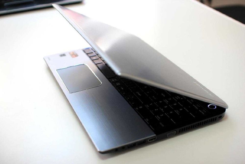 Laptop Toshiba 15v AtiRadeonHD 15,6" Gwarancja