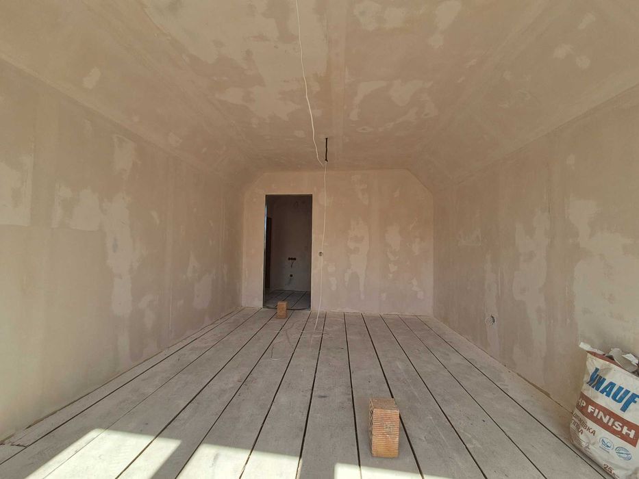 Продається 4к багаторівнева квартира вул.Краснодарська 3