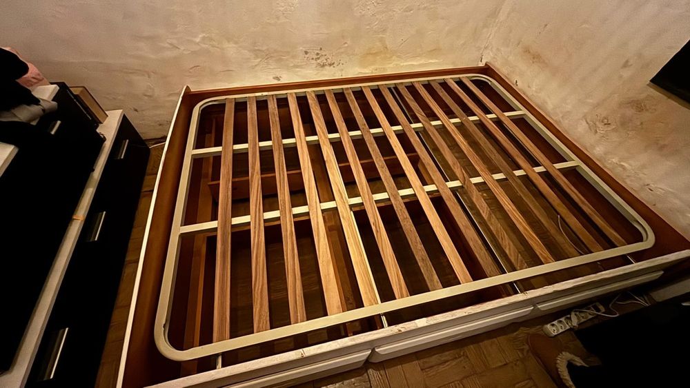 Cama Casal Cerejeira com arrumação