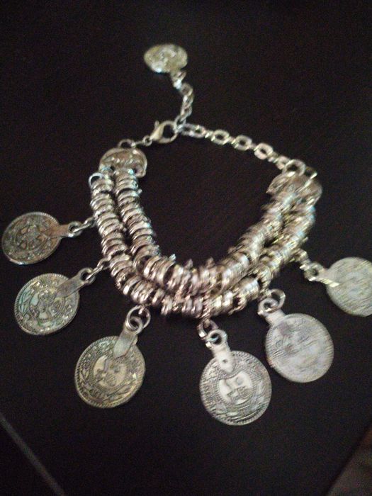 Pulseira étnica,Nova