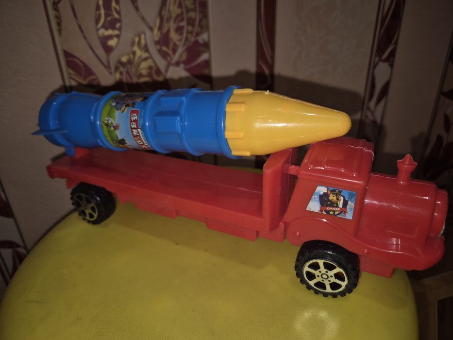 Машинка з ракетою, Щенячий патруль