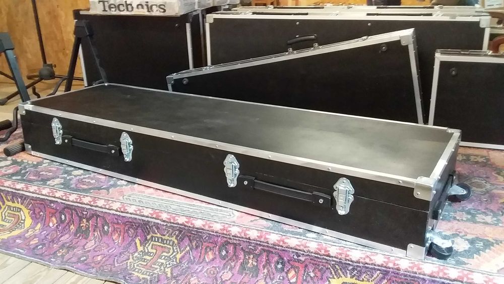 кейс для клавишного инструмента