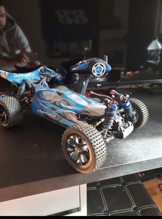 Carro telecomandado elétrico