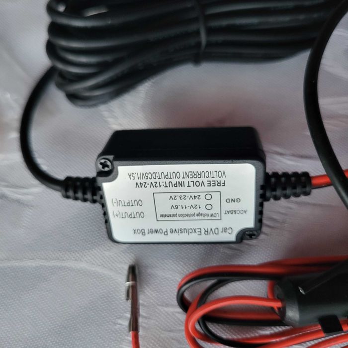Adapter stałego zasilania do kamery samochodowej
