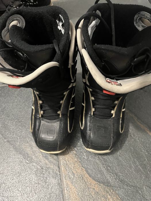 Сноуборд боти deeluxe 36-38р