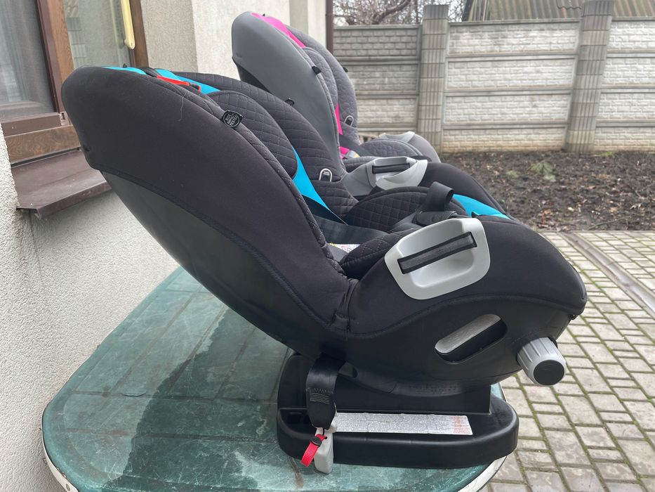 Продам дитяче автокрісло Evenflo. Стан майже новий.