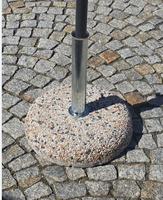 Kamienna podstawa pod parasol - nowa