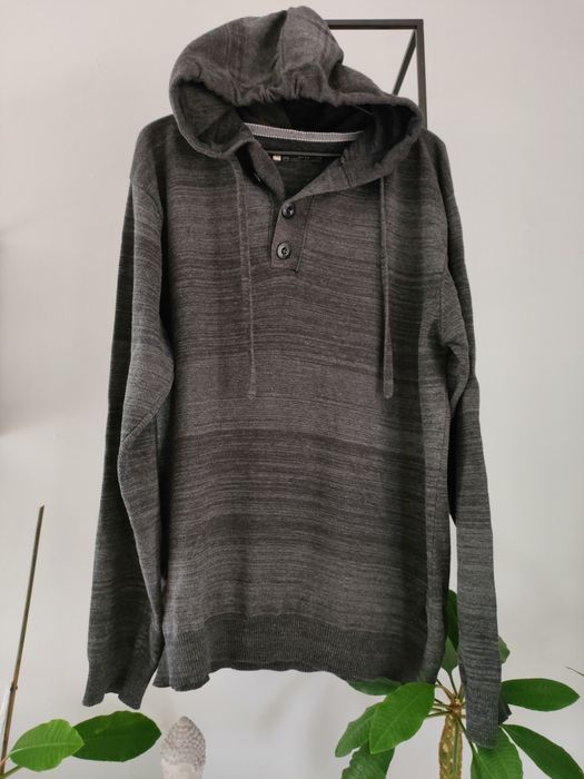 Sweter z kapturem Reserved