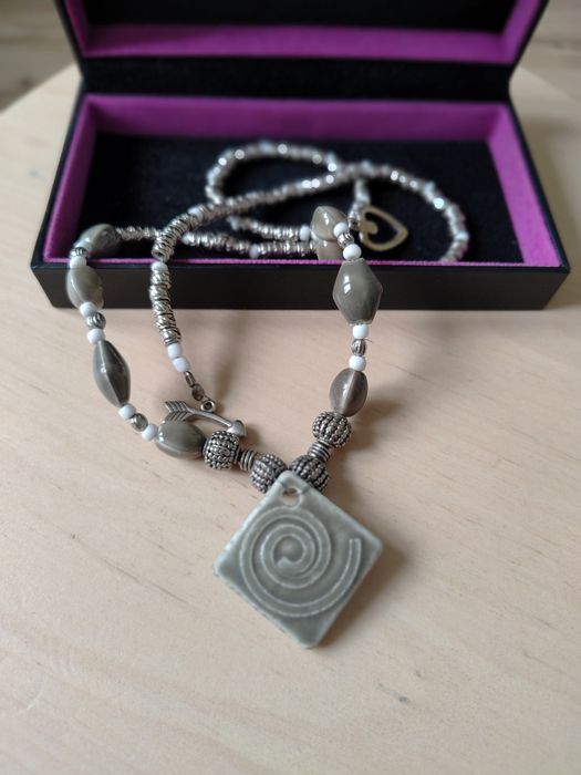 Ceramiczny naszyjnik hand made boho joga namaste biżuteria artystyczna
