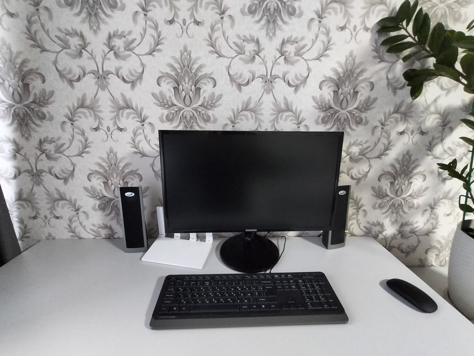 Монітор Samsung 24діагональ