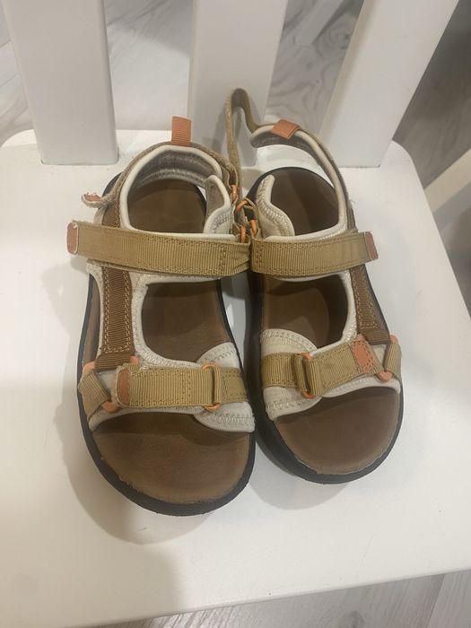 Босоніжки h&m  на хлопчика