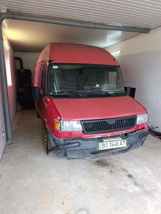 Лдв Конвой 2.4 Дизель 2004 рік